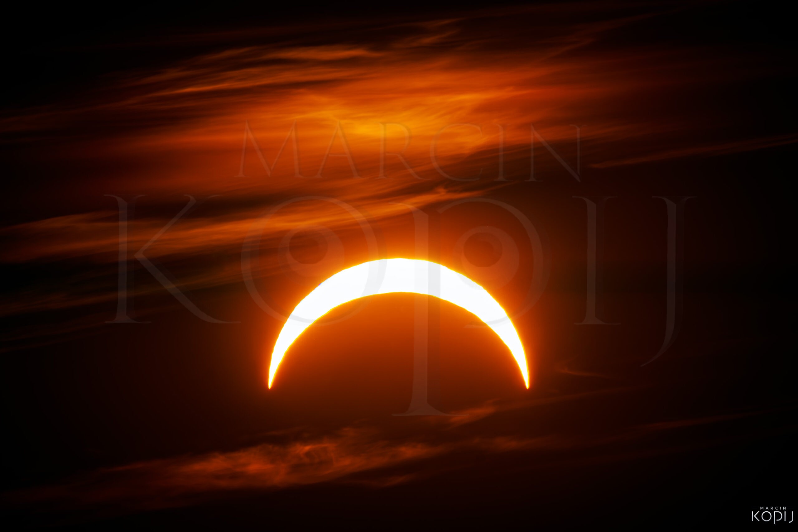 Częściowe zaćmienie Słońca 2026 w Jerzmanowej - niezwykły plener fotograficzny